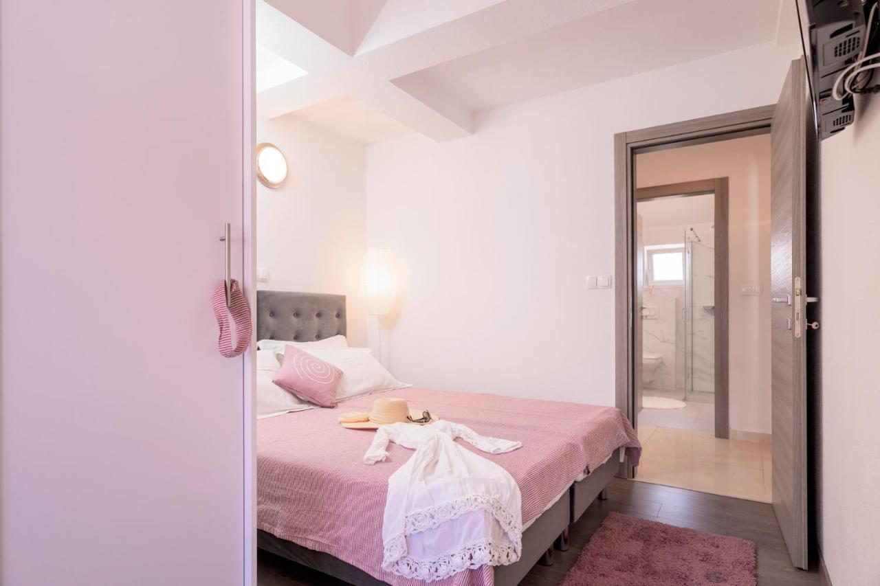 Guest House Marinna ヴルボスカ エクステリア 写真